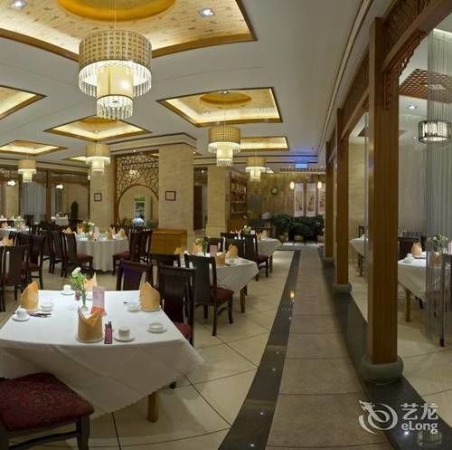 Отель Spring City Garden Куньмин Экстерьер фото